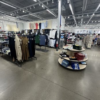 Old Navy - Men's Clothing Near Me - Antioch, Tennessee