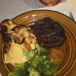 Baesler's Market - Filet, au gratin potatoes, and fresh broccoli. Who could ask for more?