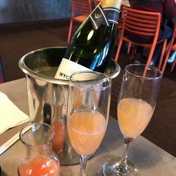 Ruperts at the Edge - Mimosa by the bottle! - Breakfast & Brunch Near Me - Edgewater, Colorado