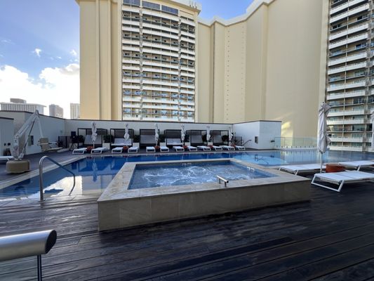 Halepuna Waikiki by Halekulani by null