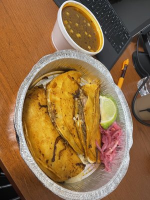 Guanatos Tacos by null
