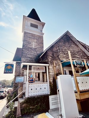 Cathedral Cafe by null