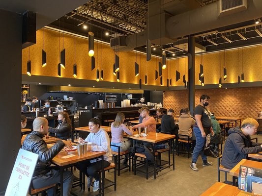 KINTON RAMEN CARREFOUR LAVAL by null