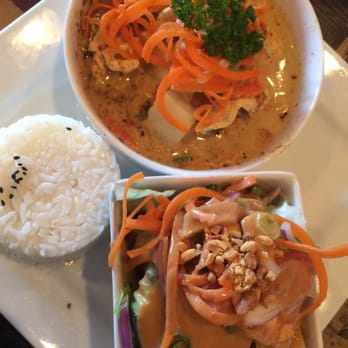 Spice Thai Restaurant - Panang curry with salad with peanut sauce on top and white rice sooooo good !! - Thai Near Me - Orlando, Florida
