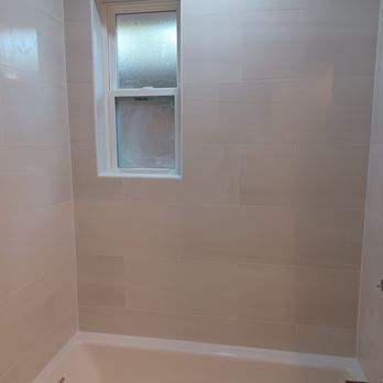 Floor De Lis - Hall Bath - Flooring Near Me - Metairie, Louisiana Floor De Lis - Hall Bath - Flooring Near Me - Metairie, Louisiana