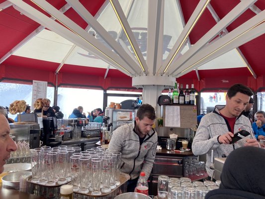 Rotkogelhütte by null