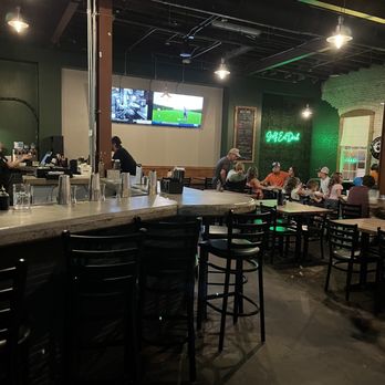 Smiths American Tavern - Dining room - Breakfast & Brunch Near Me - Lakeland, Florida