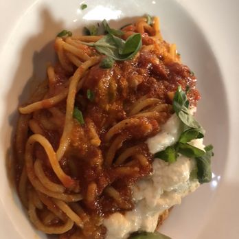 Papi - Arrabbiata with basil and burrata - Italian Near Me - Malmö, M