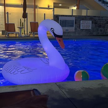 The Twist PS - Vacation Rentals Near Me - Palm Springs, California