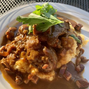 Newbergundian Bistro - Qoq au Vin - Wine Bars Near Me - Newberg, Oregon