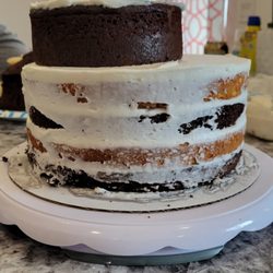 The Crafty Cake Lady - Minimal Frosting Cake