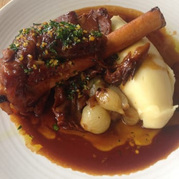 Bread Street Kitchen - The spiced braised lamb shank - British Near Me - London, XGL