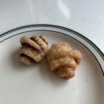 Mamaleh's Delicatessen - Rugelach - Delis Near Me - Cambridge, Massachusetts