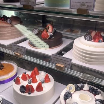 Paris Baguette - Cakes - Bakeries Near Me - Honolulu, Hawaii Paris Baguette - Cakes - Bakeries Near Me - Honolulu, Hawaii