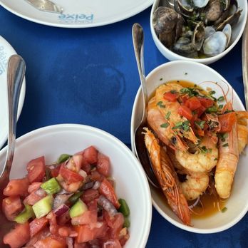 Baía do Peixe - Terreiro do Paço - Side dishes with the seafood platter for two - Seafood Near Me
