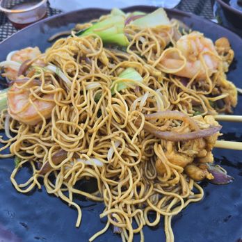 Dumpling Master - Shanghai Fried Noodles w/shrimp - Chinese Near Me - Decatur, Georgia