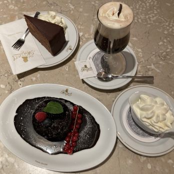 Café Mozart - desserts - Cafes Near Me - Vienna, 9 Café Mozart - desserts - Cafes Near Me - Vienna, 9