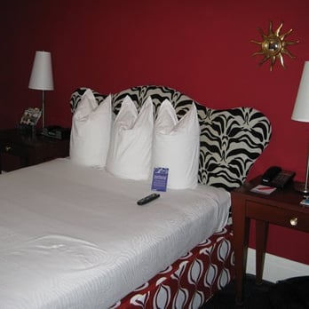 Hotel Triton - bedroom (with 1 queen-size bed) - Hotels Near Me - San Francisco, California Hotel Triton - bedroom (with 1 queen-size bed) - Hotels Near Me - San Francisco, California