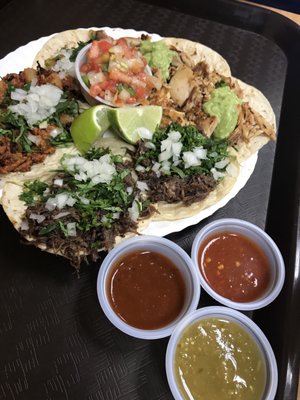 Taqueria No SE Hagan Bolas by null