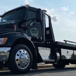 Troy's Towing