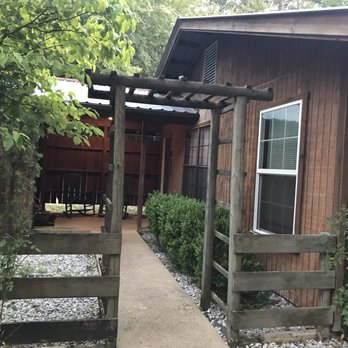 Pine Creek Country Inn - Hotels Near Me - Nacogdoches, Texas