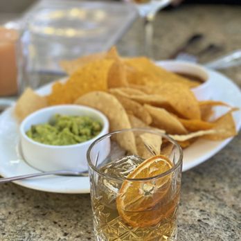 Chelsea's Kitchen - Guacamole & Chips - New American Near Me - Phoenix, Arizona