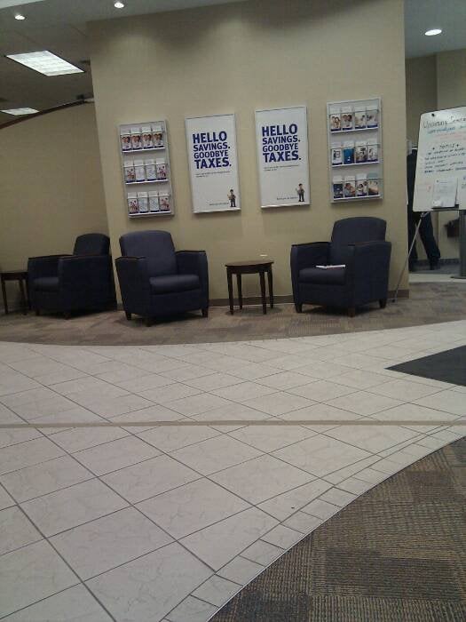 RBC ROYAL BANK Updated May 2024 10 St Clair Avenue W, Toronto, Ontario, Canada Banks