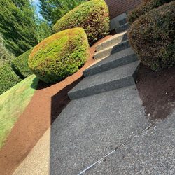 Santiago Lawn Maintenance