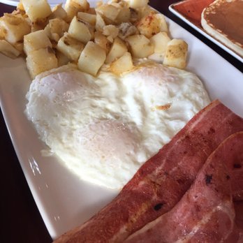 Sunbeam Grill - Turkey bacon (4 strips) breakfast with home fries, 3 eggs over easy and toast $9.00 - Breakfast & Brunch Near Me - Oakville, Ontario
