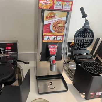 SpringHill Suites by Marriott Charlotte Airport Lake Pointe - Waffle machines - Hotels Near Me - Charlotte, North Carolina SpringHill Suites by Marriott Charlotte Airport Lake Pointe - Waffle machines - Hotels Near Me - Charlotte, North Carolina