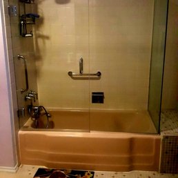 Gorgeous glass shower stall installed by Cascas glass.