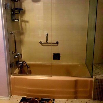 Cascas Glass - Gorgeous glass shower stall installed by Cascas glass. - Windows Installation Near Me - West Covina, California
