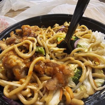 Roll N Bowl - Ugh... vegetable order of i will not order here again. - Sushi Bars Near Me - Arcade, California