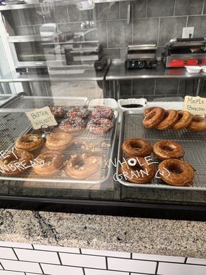 Ringo Coffee & Donuts by null