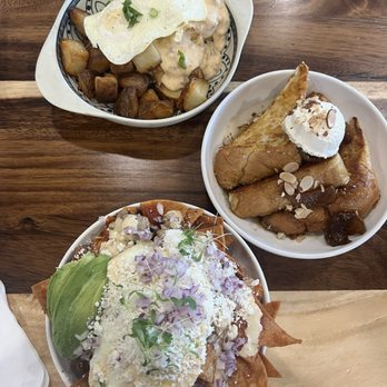 Heirloom Kitchen - Chilaquiles, buiscuits and gravy, fall French toast - Burgers Near Me - Stockton, California Heirloom Kitchen - Chilaquiles, buiscuits and gravy, fall French toast - Burgers Near Me - Stockton, California