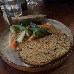 Abingdon Arms - Vegetable hummus