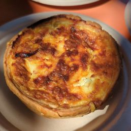 Goat cheese & tomato quiche Goat cheese & tomato quiche