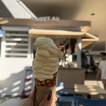 Sweet As - Pineapple & Mango fruits mixed in vanilla ice cream with Sweet As in the background - Ice Cream & Frozen Yogurt Near Me - Urban Honolulu, Hawaii Sweet As - Pineapple & Mango fruits mixed in vanilla ice cream with Sweet As in the background - Ice Cream & Frozen Yogurt Near Me - Urban Honolulu, Hawaii
