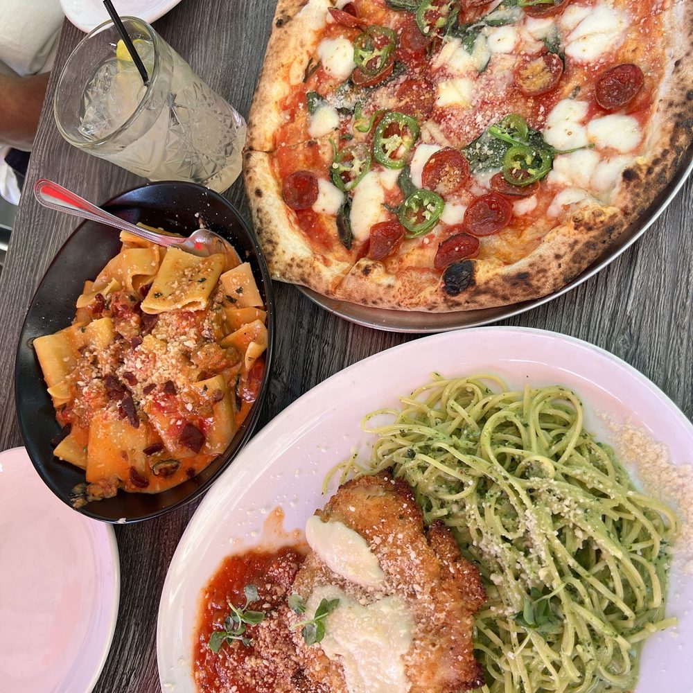 Gia Mia - Italian Near Me - Naperville, Illinois
