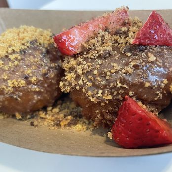 Friendly Donuts - Catered donut holes with glaze and toppings - Donuts Near Me - Orange, California Friendly Donuts - Catered donut holes with glaze and toppings - Donuts Near Me - Orange, California