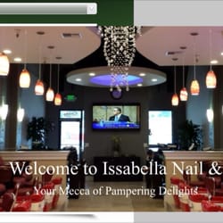 Nice nail salon in neighborhood