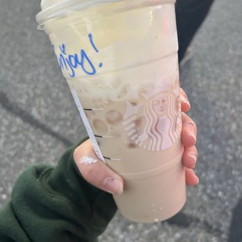 Starbucks - Coffee & Tea Near Me - Dothan, Alabama