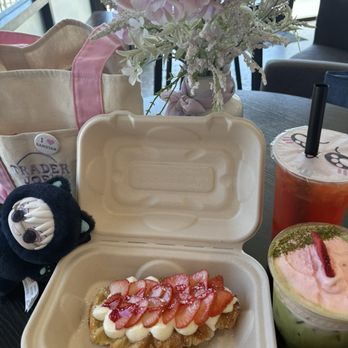 Yolo’s Cafe - Strawberry Cream Cheese Croffle - Bubble Tea Near Me - Bellflower, California Yolo’s Cafe - Strawberry Cream Cheese Croffle - Bubble Tea Near Me - Bellflower, California