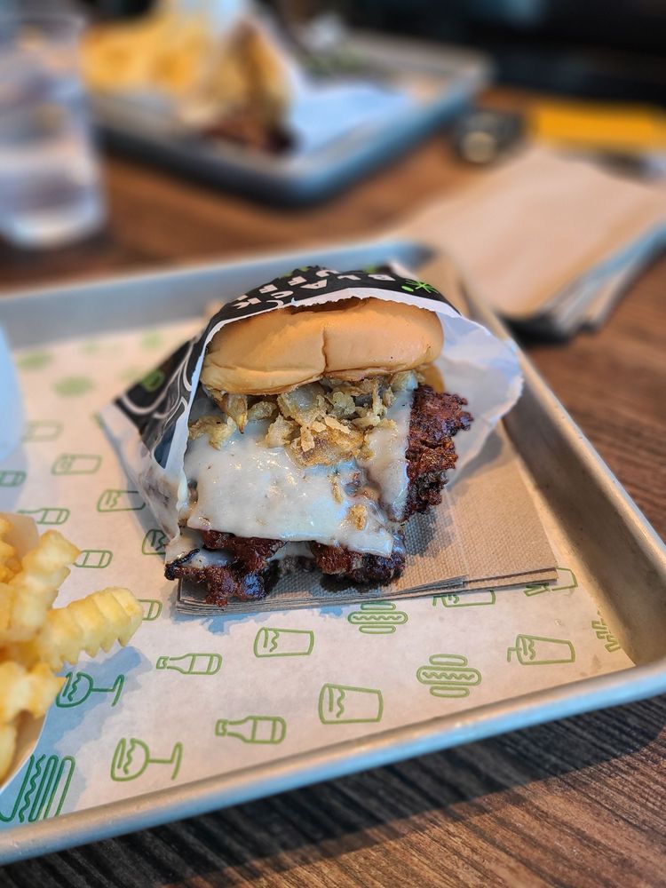 Shake Shack West Hollywood - Santa Monica & La Cienega