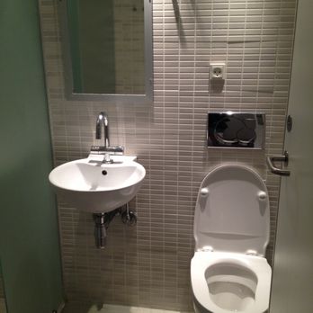 Danhostel Copenhagen City - Standard bathroom - modern and simple - Hostels Near Me - Copenhagen, 84