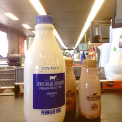 Countdown Pukekohe - #lewisroadcreamery #whittakerschocolate