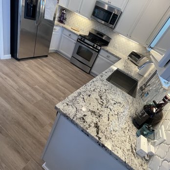 Julian Flooring - Wood look tile . Install - Flooring Near Me - Pflugerville, Texas