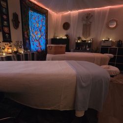 Stillwater Sanctuary - Have a relaxing couples massage with your special someone.