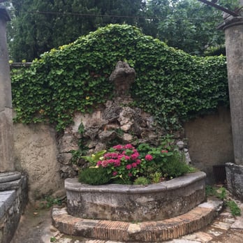La Colombe D Or - Restaurants Near Me - Pontpoint, 60 La Colombe D Or - Restaurants Near Me - Pontpoint, 60
