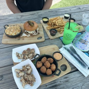 Pups and Pints - Pulled pork w/ Mac n cheese, fry flight, chicken bites for pups and hush puppies YUM - Dog Parks Near Me - Virginia Beach, Virginia Pups and Pints - Pulled pork w/ Mac n cheese, fry flight, chicken bites for pups and hush puppies YUM - Dog Parks Near Me - Virginia Beach, Virginia